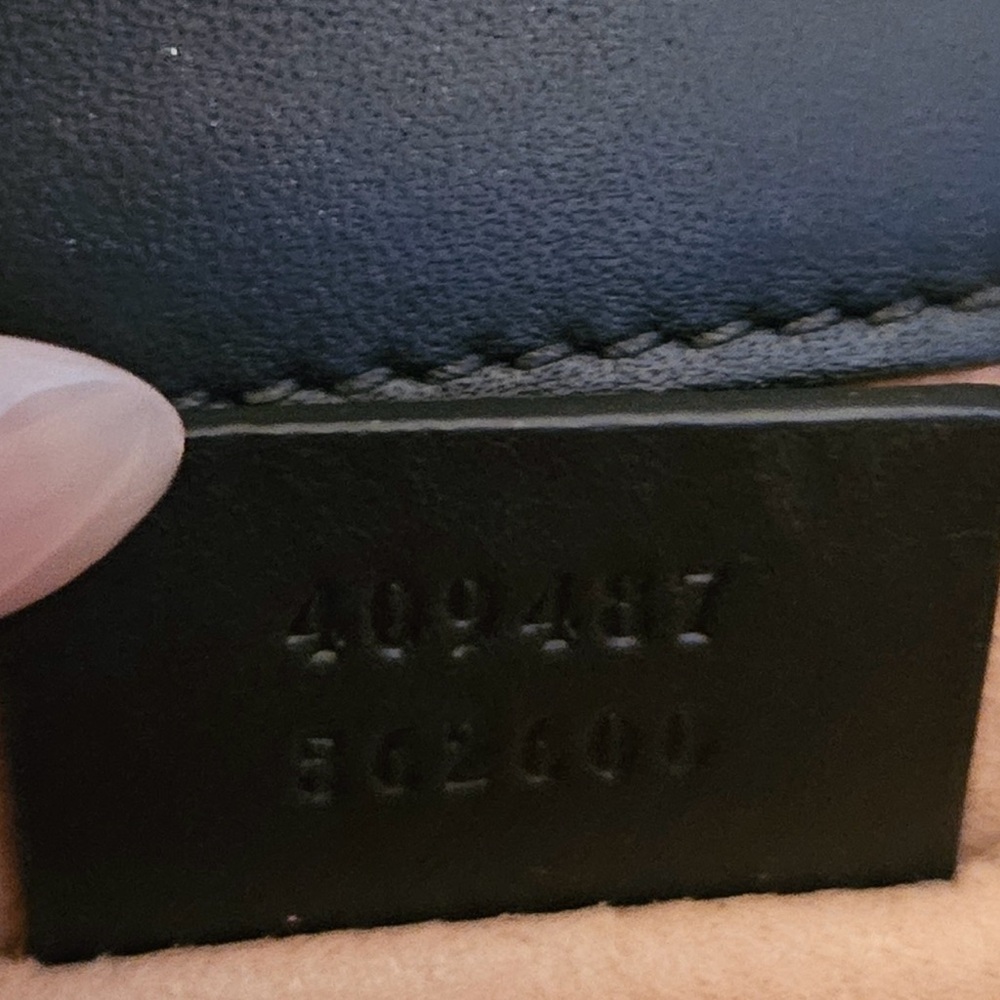 GUCCI Limited Edition GG Bee Supreme Monogram Shoulder Bag - Picture 8 of 11